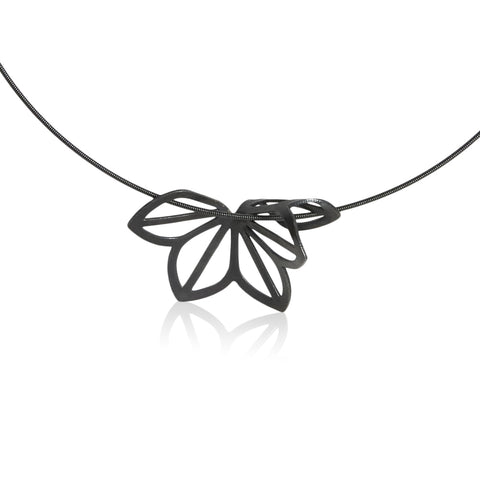 anise fold necklace